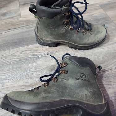 Vintage Scarpa Leather Hiking boots 8.5 - image 1