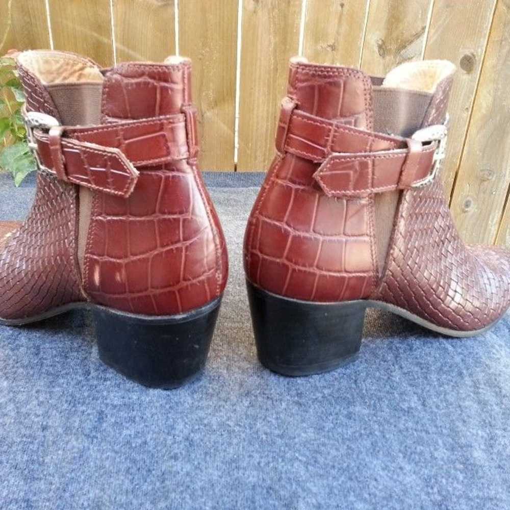 Justin weaved leather boots size 7 - image 9