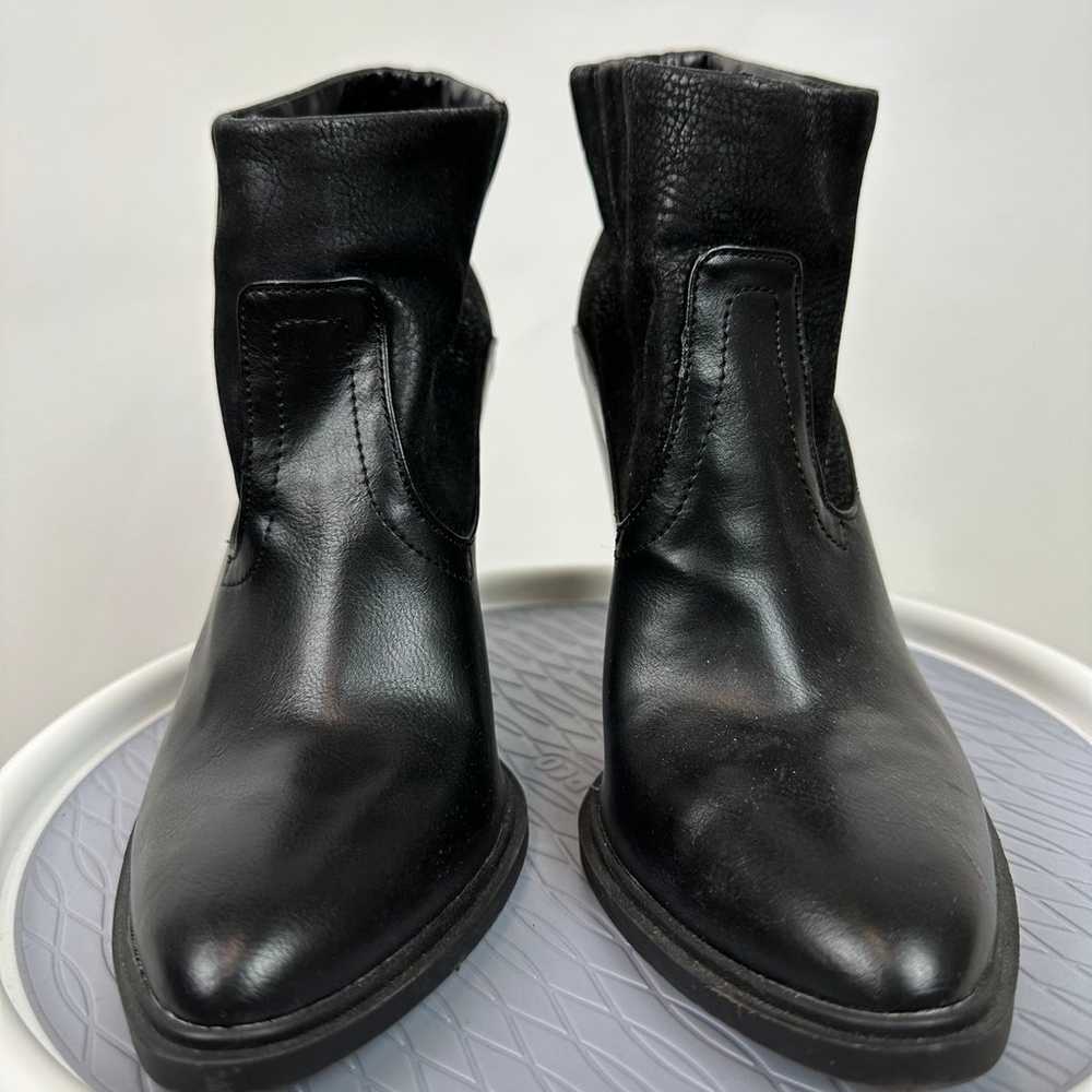 CROWN VINTAGE BLACK LEATHER BOOTIES - image 2