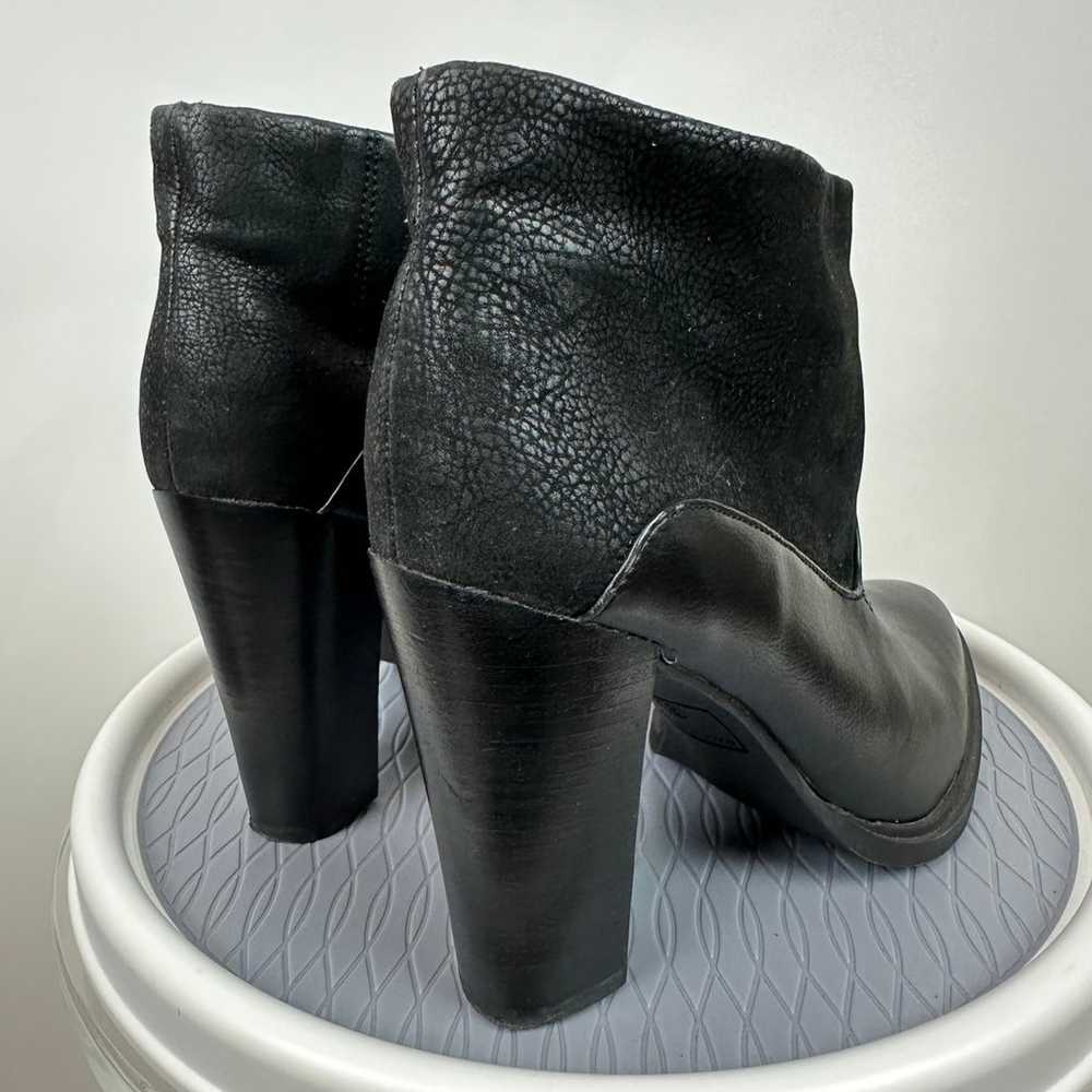 CROWN VINTAGE BLACK LEATHER BOOTIES - image 5