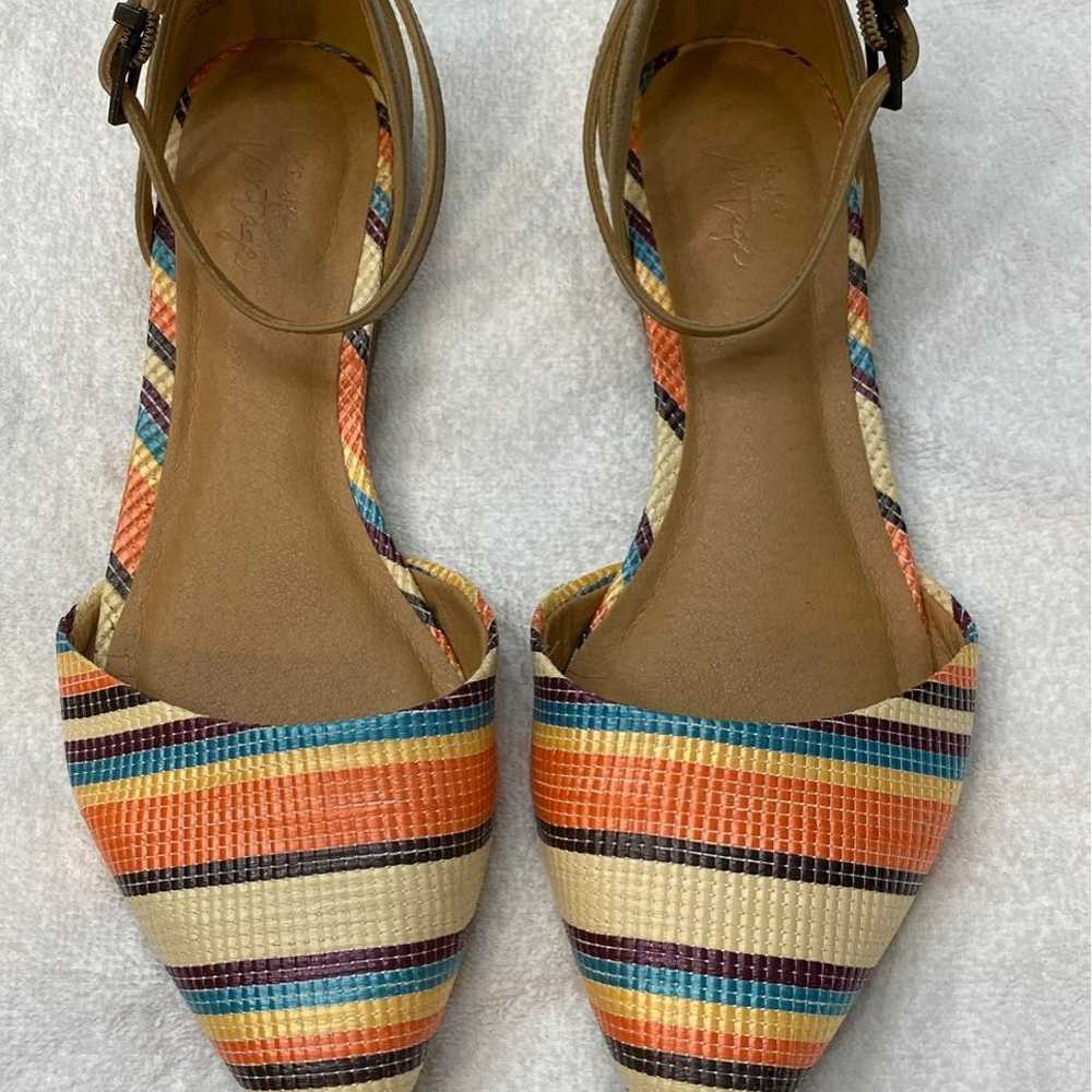 Crown Vintage Flats - size 8 - image 1