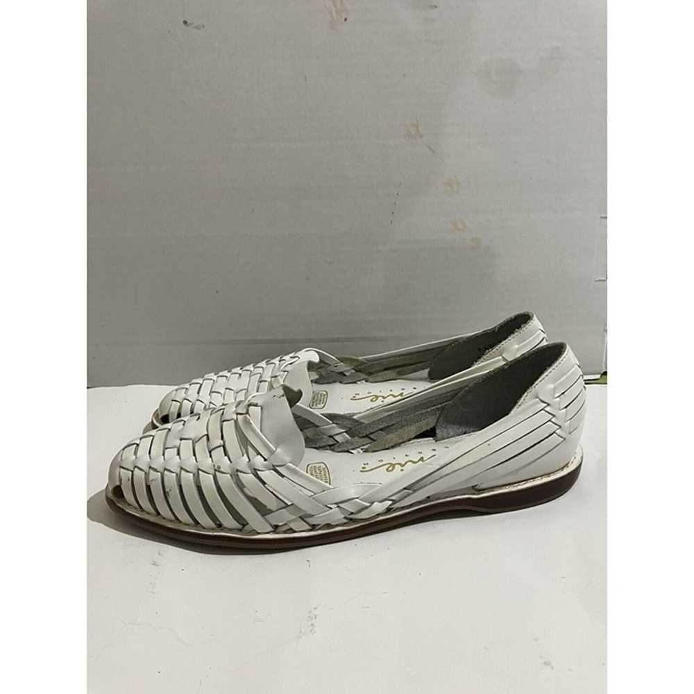 Connie Collection Vintage womens size  7.5 AA( na… - image 3