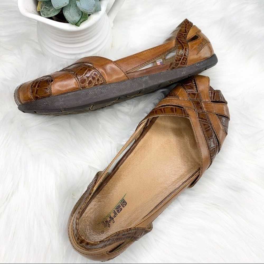 EARTH Wonder Almond Croc Leather Flats 8 - image 6