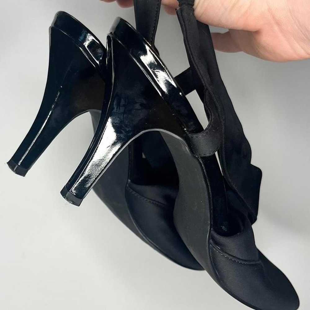 black strap back kitty heels - image 2