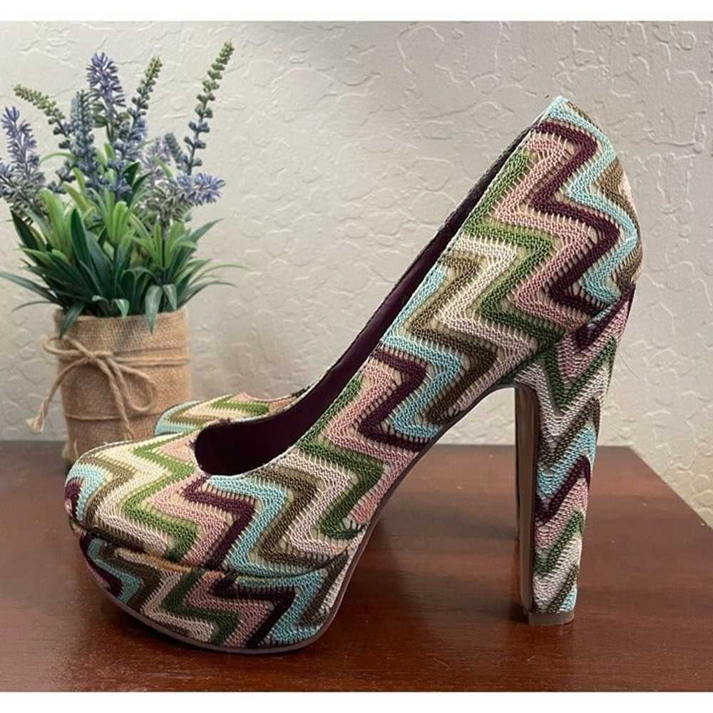 Madden Girl Womens Malley Chevron Heels Pumps Pla… - image 2