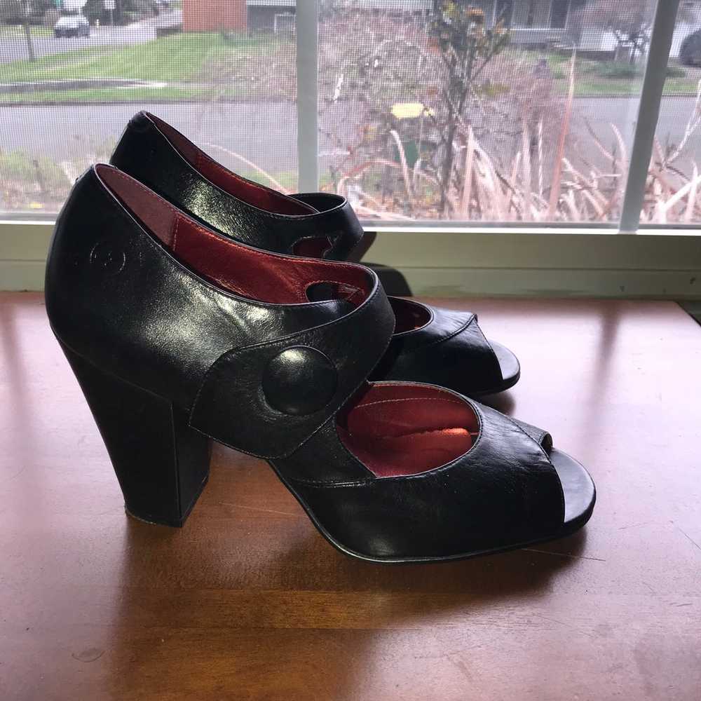 Bronx Leather Rita Peep Toe Heels Sz 9 - image 4