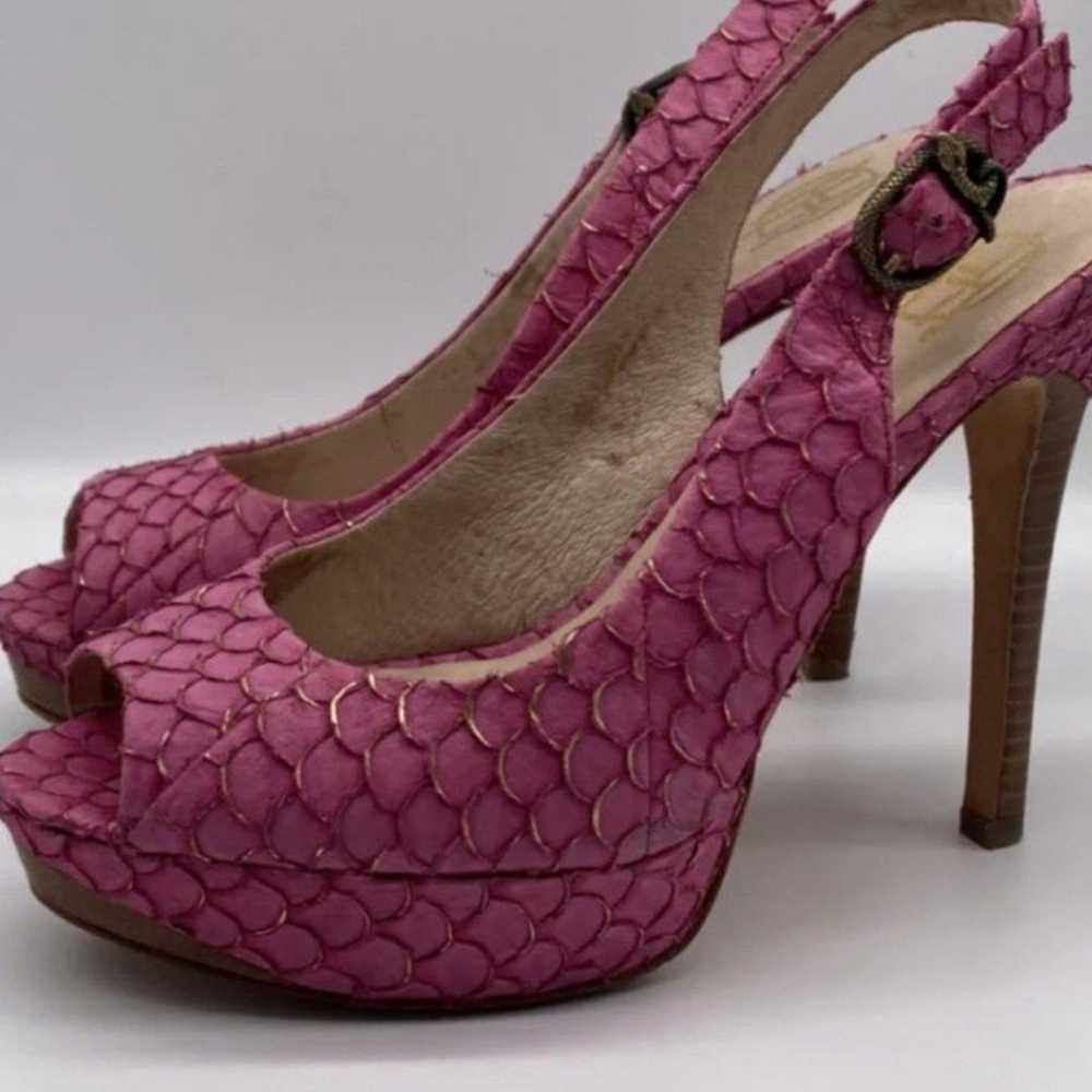 House Of Harlow 1960 Nadia Fish Scales Pink Shoes - image 7