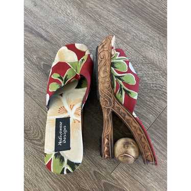 NEW Vintage cha cha Heels Womens Hawaiin Handcarv… - image 1