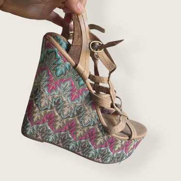 Jacquard weave wedge heels 7.5 - image 1