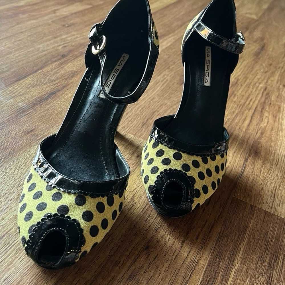 Via Spiga | Papa Polka Dot yellow and black heel - image 5