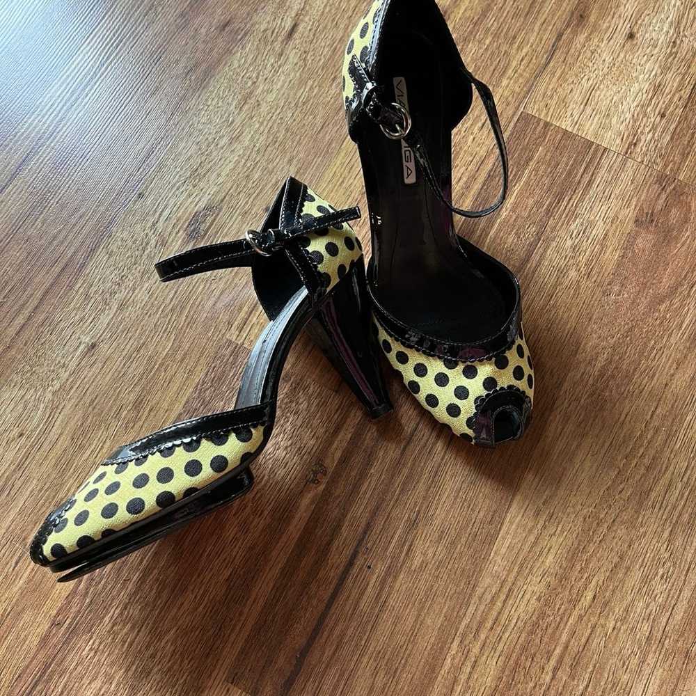 Via Spiga | Papa Polka Dot yellow and black heel - image 6