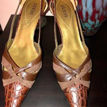 GUESS Brown multi textured pump size 9 - image 1