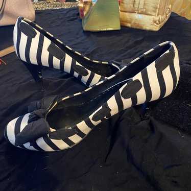 Gianni Bini Vintage Vibe Bowtir Striped Heels