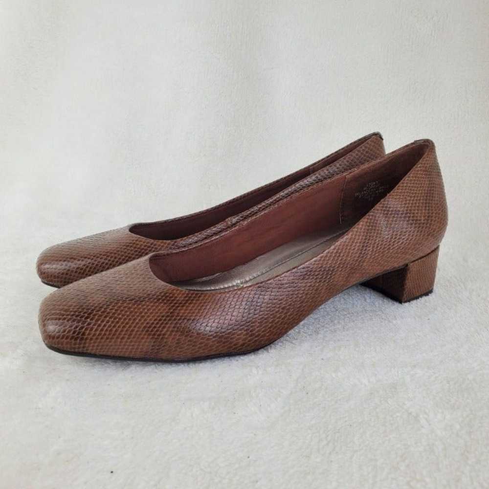 Easy Spirit Brown Block Heel Pump Size 8 - image 3