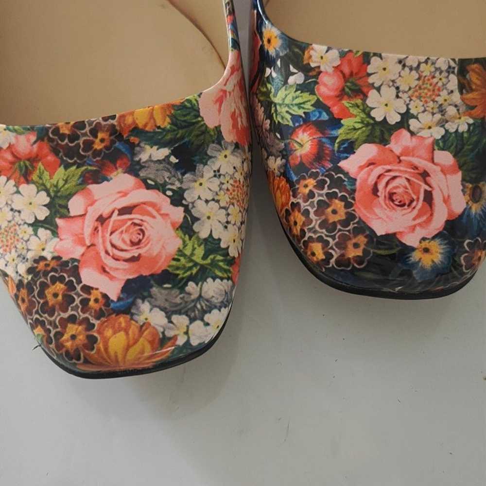 Vintage Nine West floral patent wolencia low heel - image 3