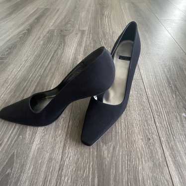 Stuart Weitzman Classic Black Pumps