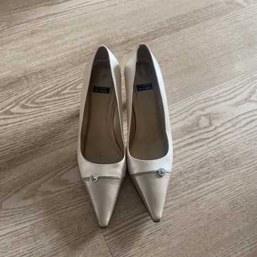 kitten heel pumps