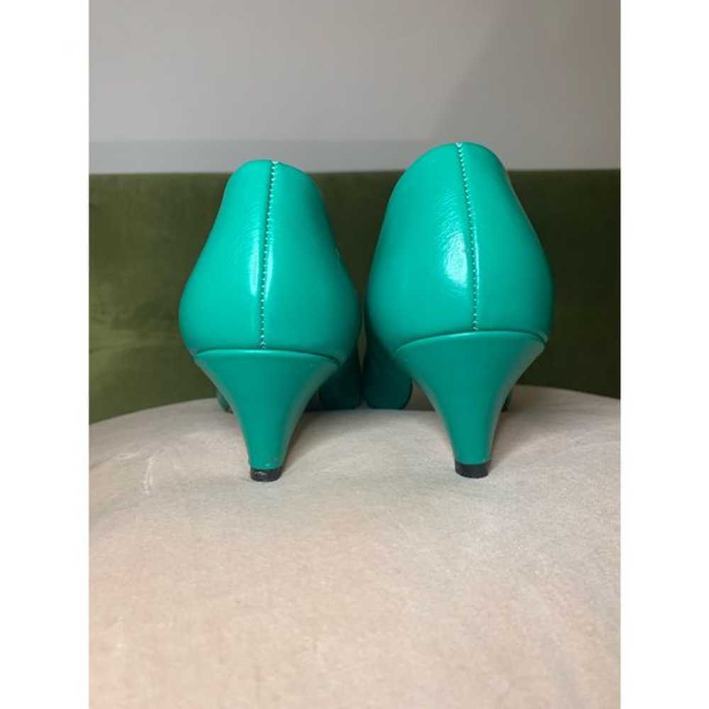 90s Vintage Pumps in Green Leather by Auditions -… - image 2