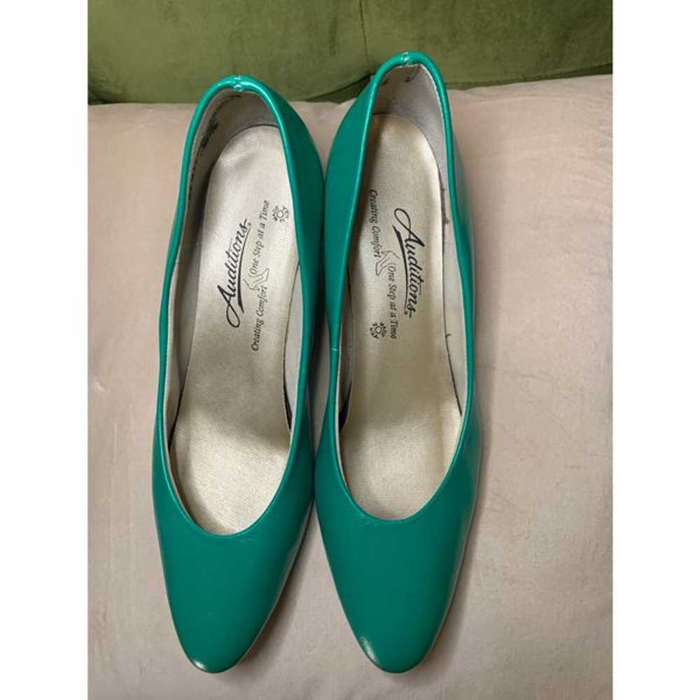 90s Vintage Pumps in Green Leather by Auditions -… - image 4