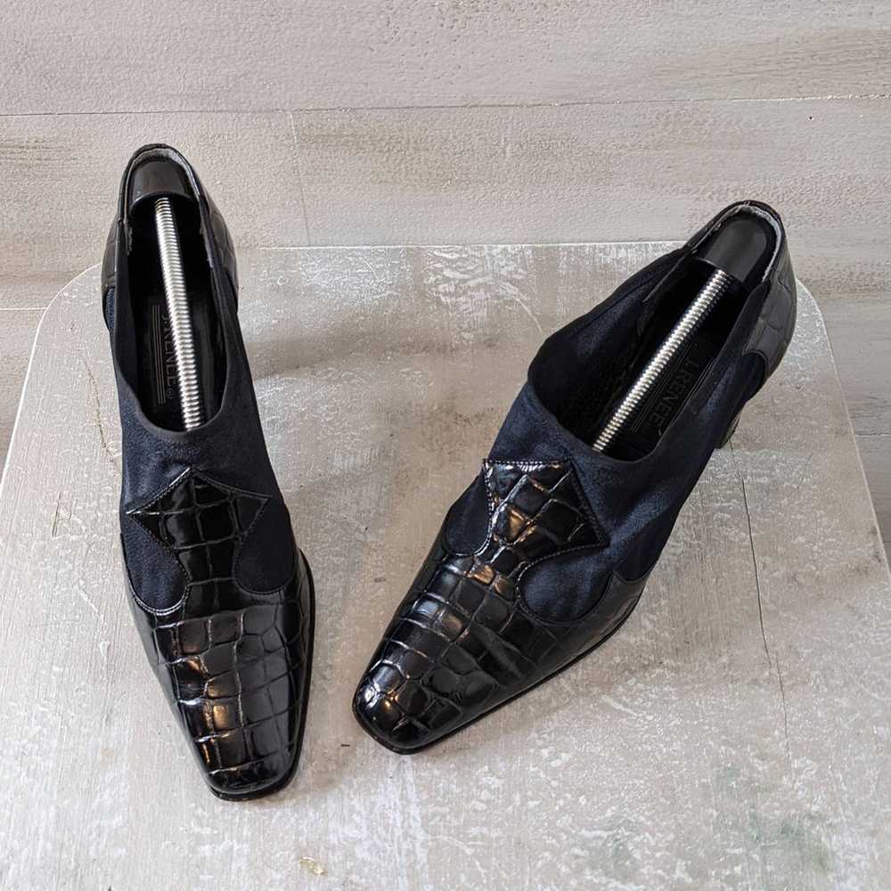 J Renee Black Leather and Mesh Gator Patterned Vi… - image 1