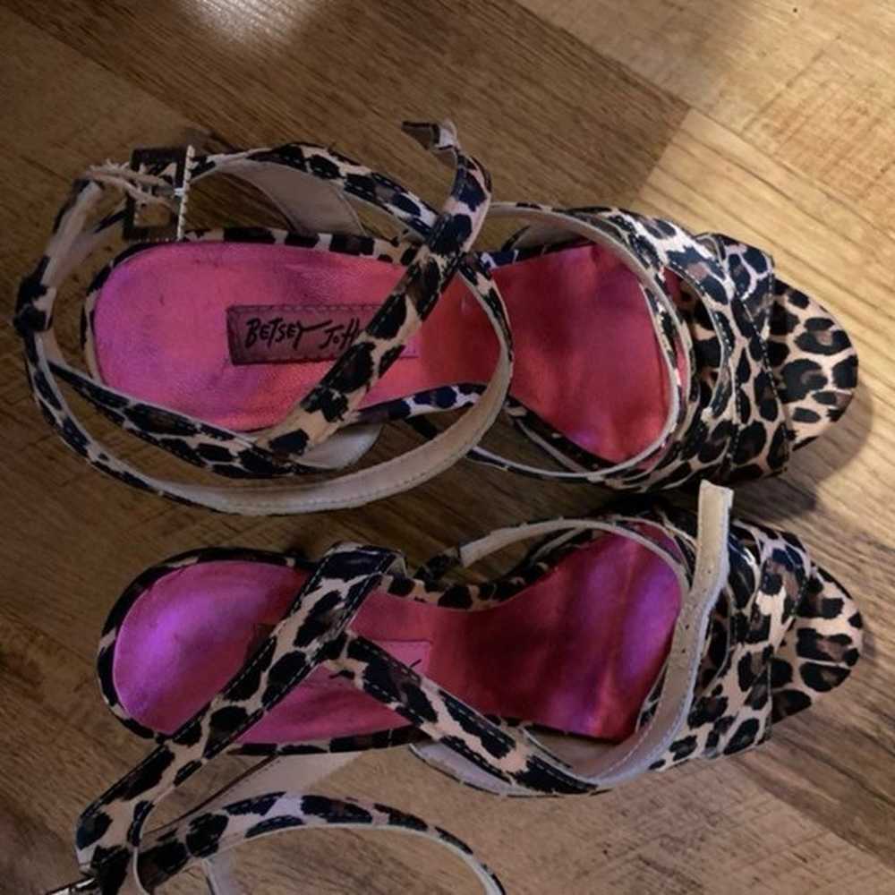 Betsey Johnson Leopard Heels 7.5 - image 7