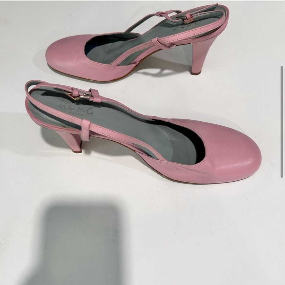 Vintage Bcbg Paris soft pink round toe size:10B - image 5