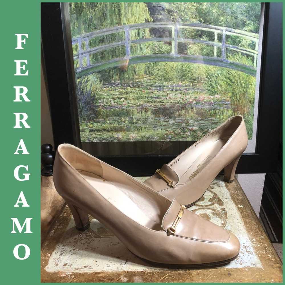 SZ 8.5-FERRAGAMO TAN LEATHER 3” PUMPS - image 1