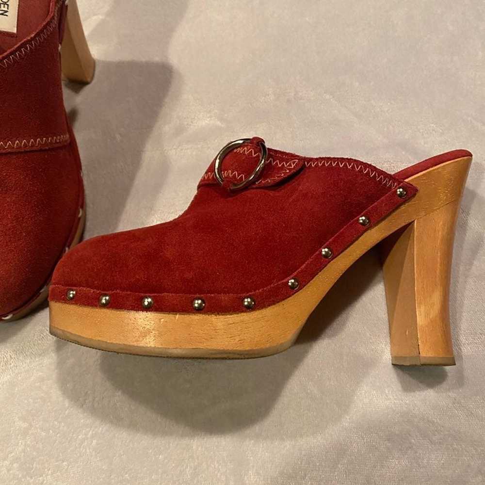 Vintage Steve Madden Suede Wooden Heel Clogs sz 9 - image 3