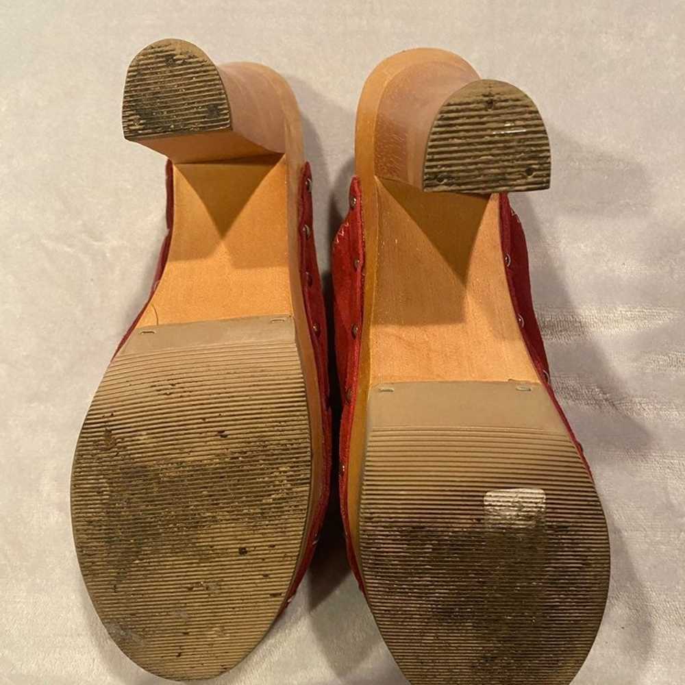 Vintage Steve Madden Suede Wooden Heel Clogs sz 9 - image 5