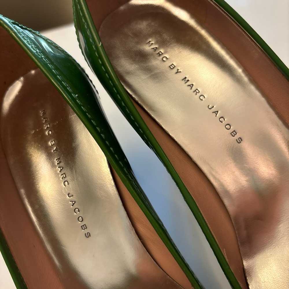 Marc Jacobs Green Patent Leather size 39 heels - image 10