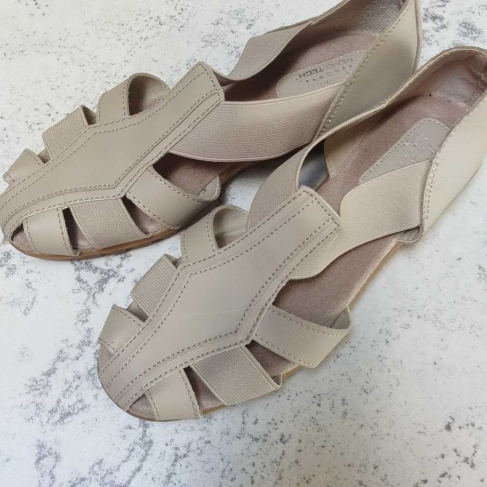 Vintage 1990s I love Comfort fisherman sandals si… - image 2