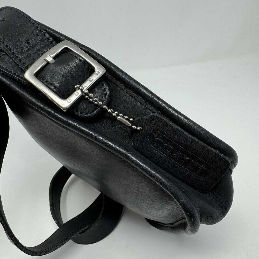 COACH Vintage Unisex Soft Black Leather Camera Sh… - image 3