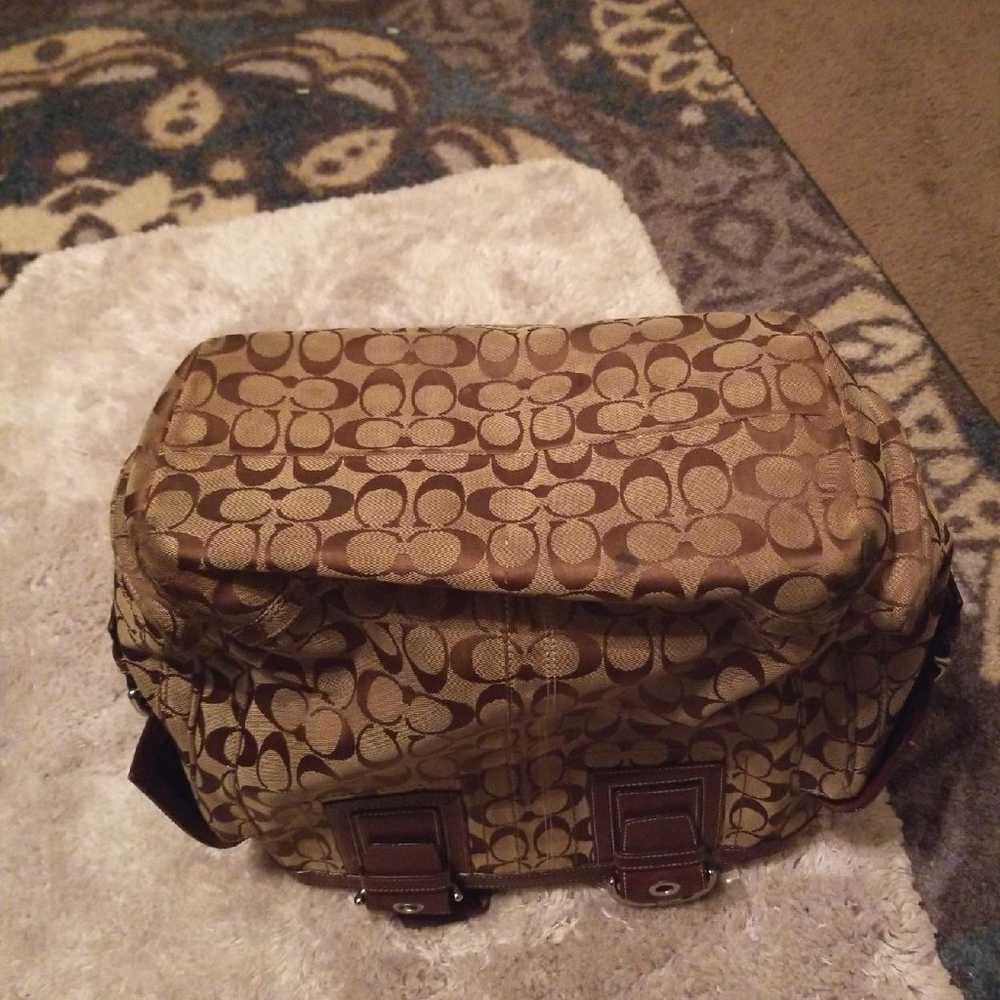 Vintage Large  Coach Purse - image 4