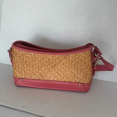 Etienne Aigner rattan & pink leather shoulder pur… - image 1