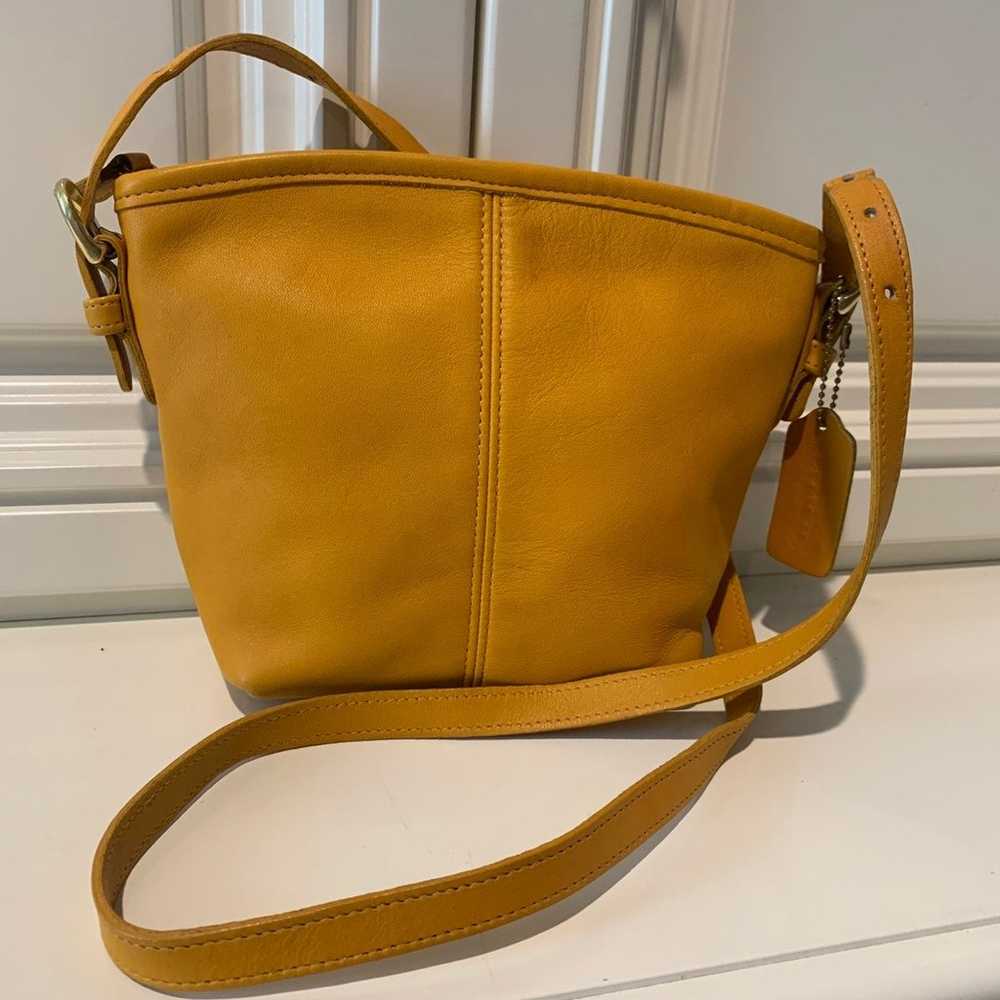 Coach vintage 4107 mini bucket bag yellow RARE - image 3