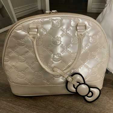 2006 hello kitty white store quilted purse