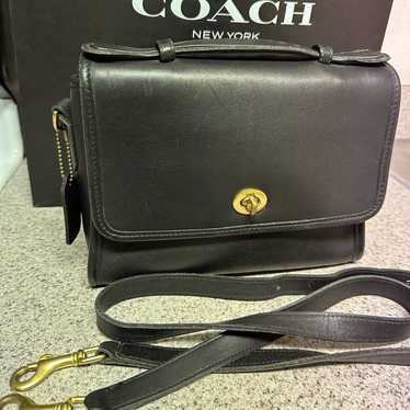 VINTAGE COACH COURT BAG IN NAVY: REVIEW AND WHAT'S IN MY BAG