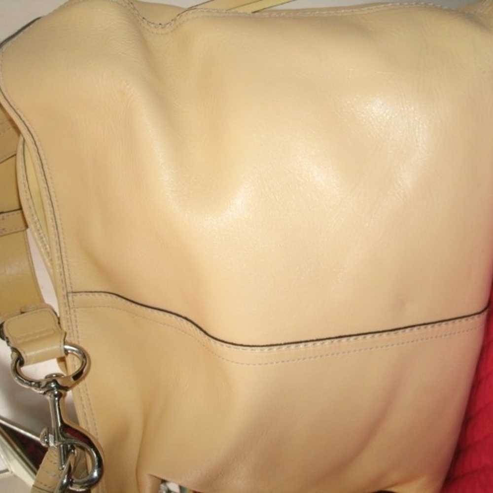 Coach Vntg Bleecker EXLarge Yellow Bag! - image 9