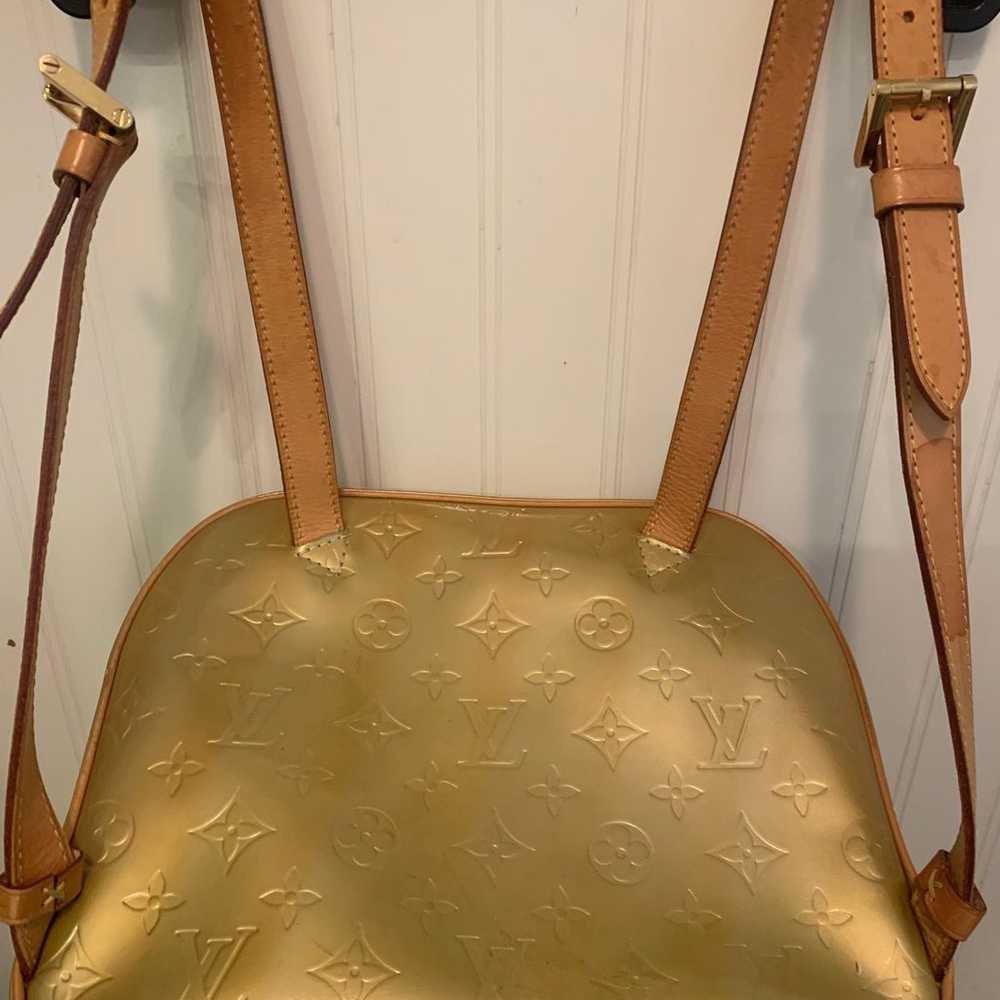 Louis Vuitton vernis yellow backpack vintage mono… - image 9