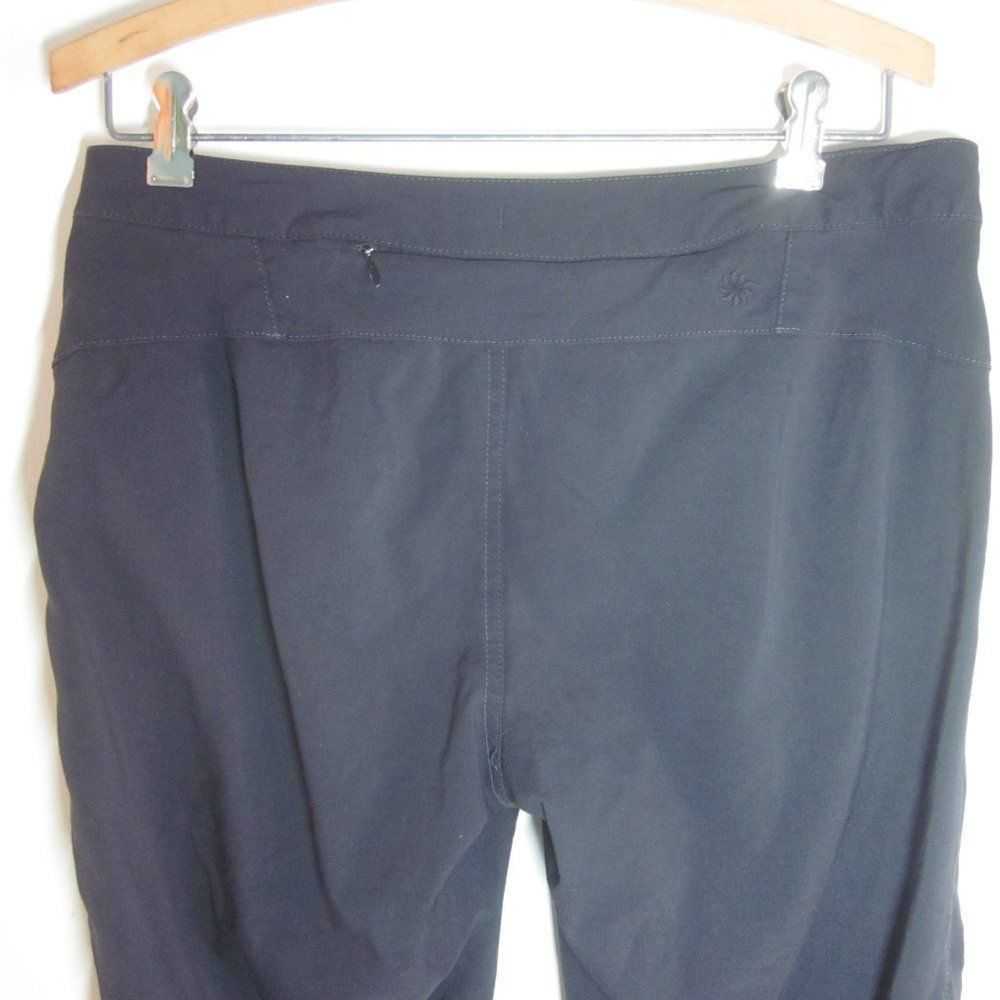 Athleta Athleta Cropped Sporty Black Pants Size 6… - image 10