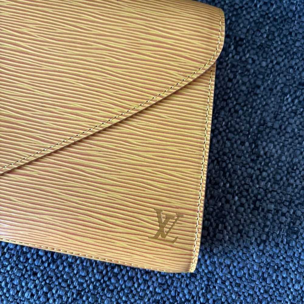 Louis vuitton epi clutch - image 2