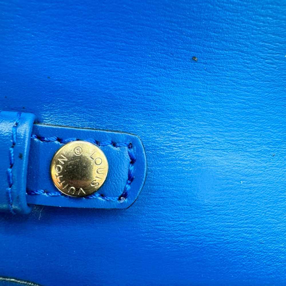 Louis Vuitton Epi Pochette Crossbody EUC - image 4