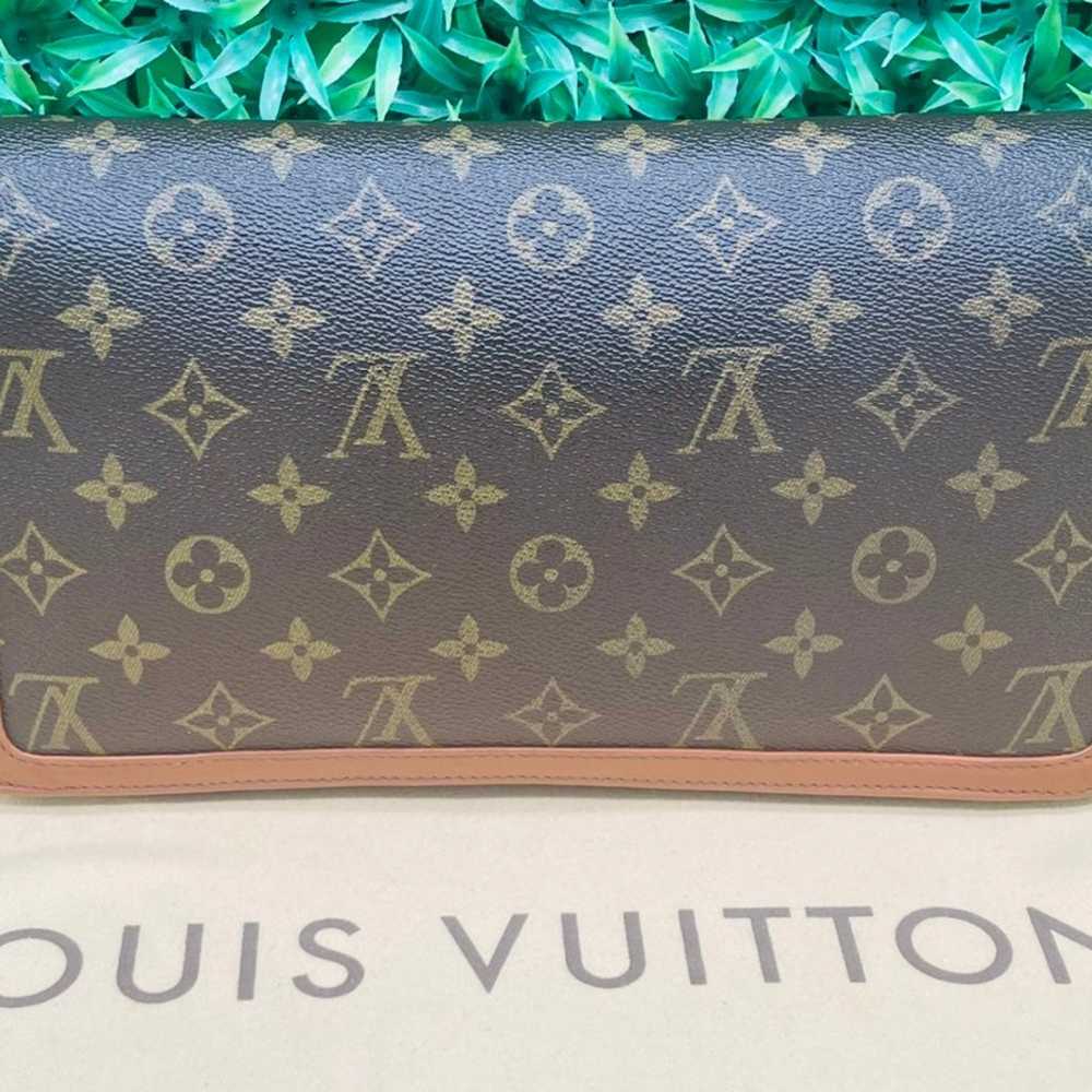 Louis Vuitton Monogram GM Dame Clutch Bag - image 4