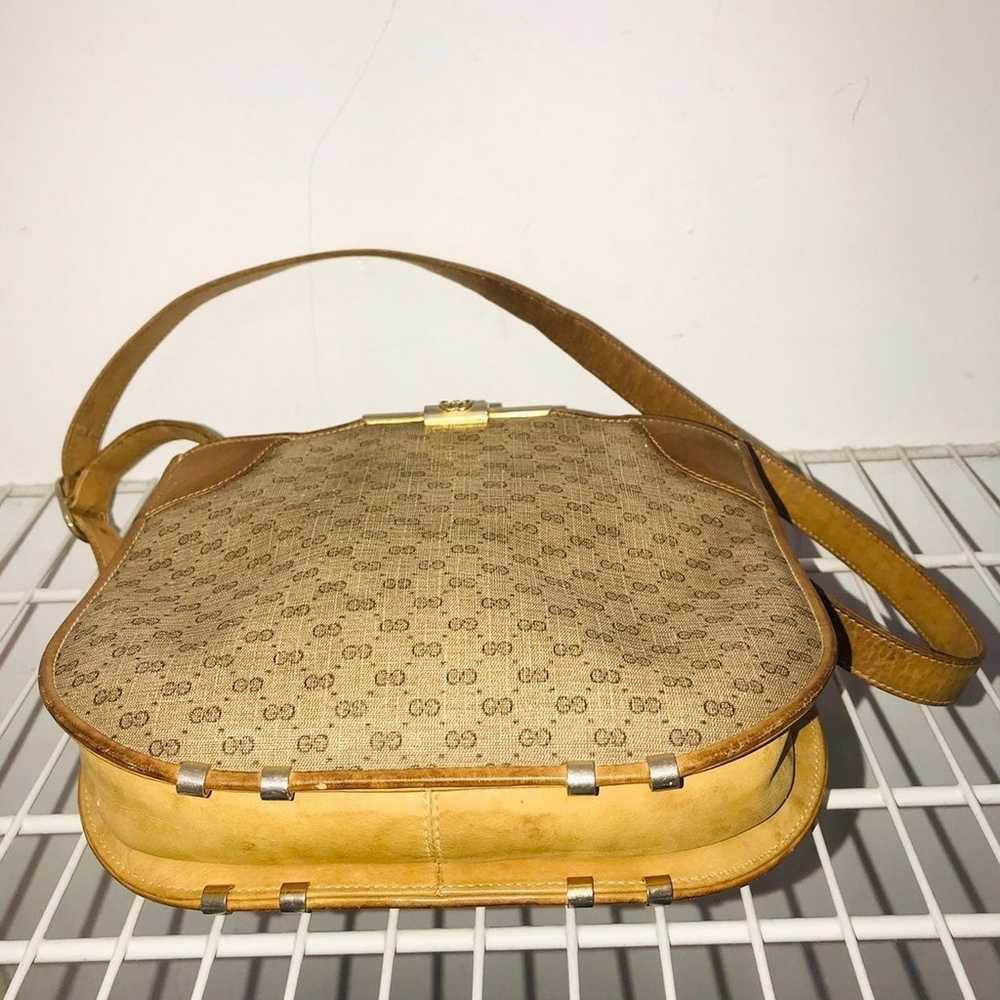 Gucci vintage cross body honey caramel handbag - image 10