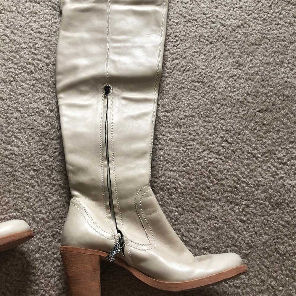 Boots Modern Vintage sz 9.5 all leather beige - image 3