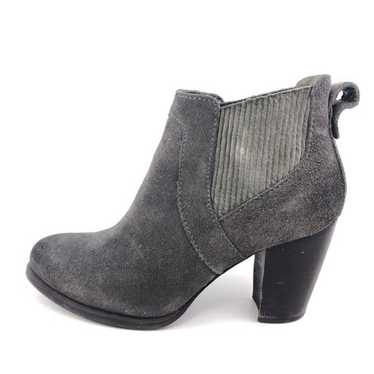 UGG Australia Cobie Ankle Boots 7