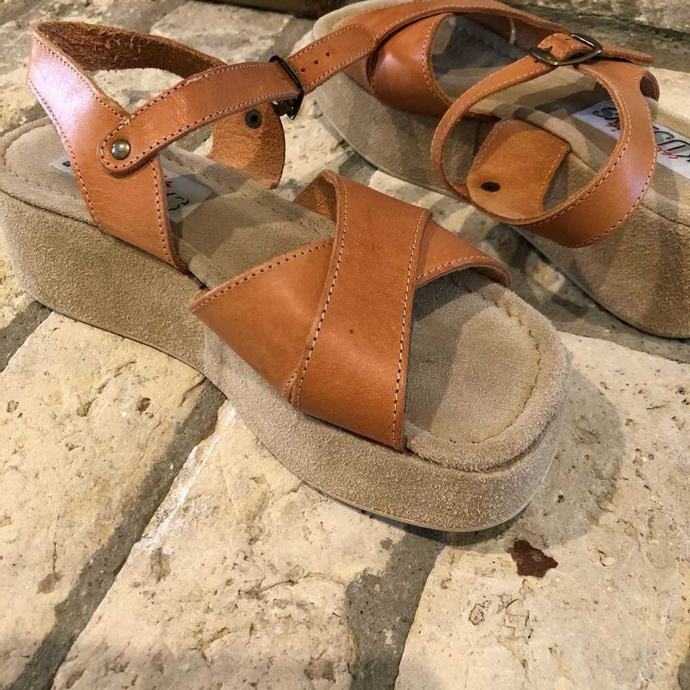 rare vintage platform sandals California - image 11