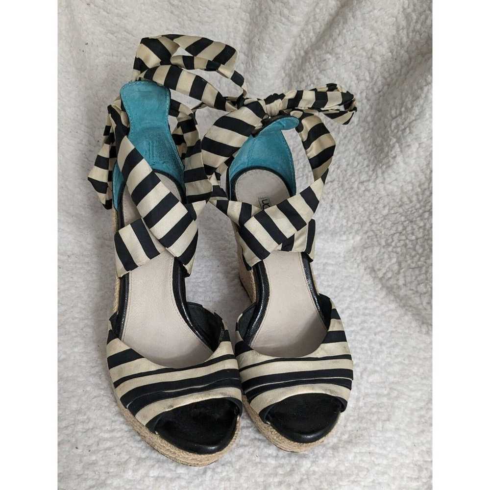 UGG Luciana Wedge Sandals Shoes 8.5 Black Cream S… - image 2