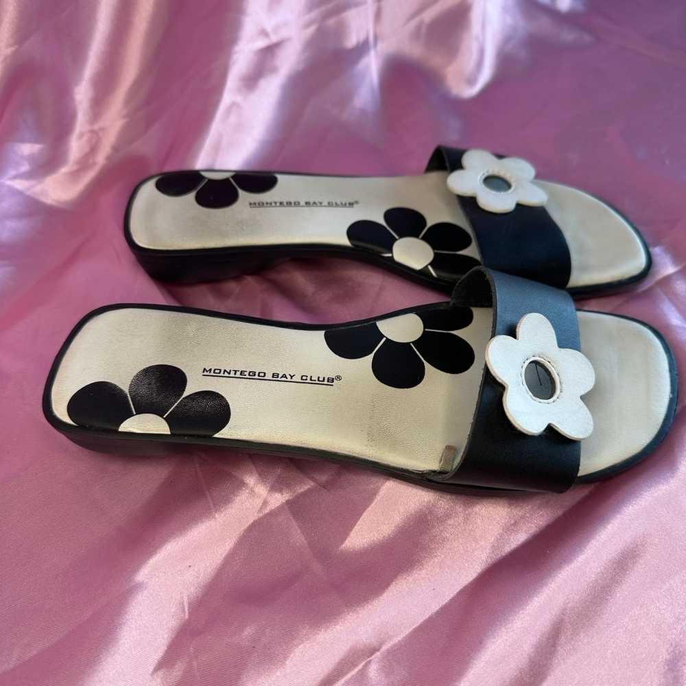 Vintage 90s Y2K Daisy Flower White and Black Leat… - image 4