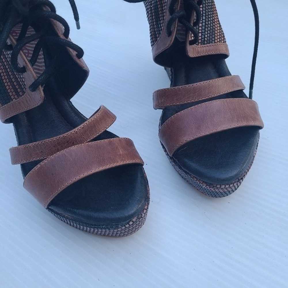 80%20 retro caged Lace-up platform wedge - image 3